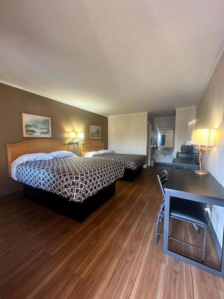 Loyalty Inn Rockingham